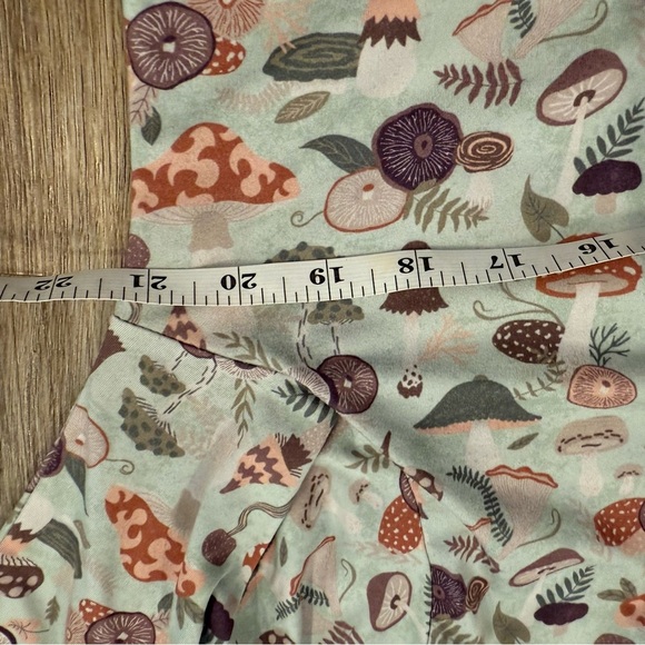 Earthbound Pajama Set Women’s Large Mushrooms Long Sleeve Comfy Stretch Pockets - Picture 6 of 11